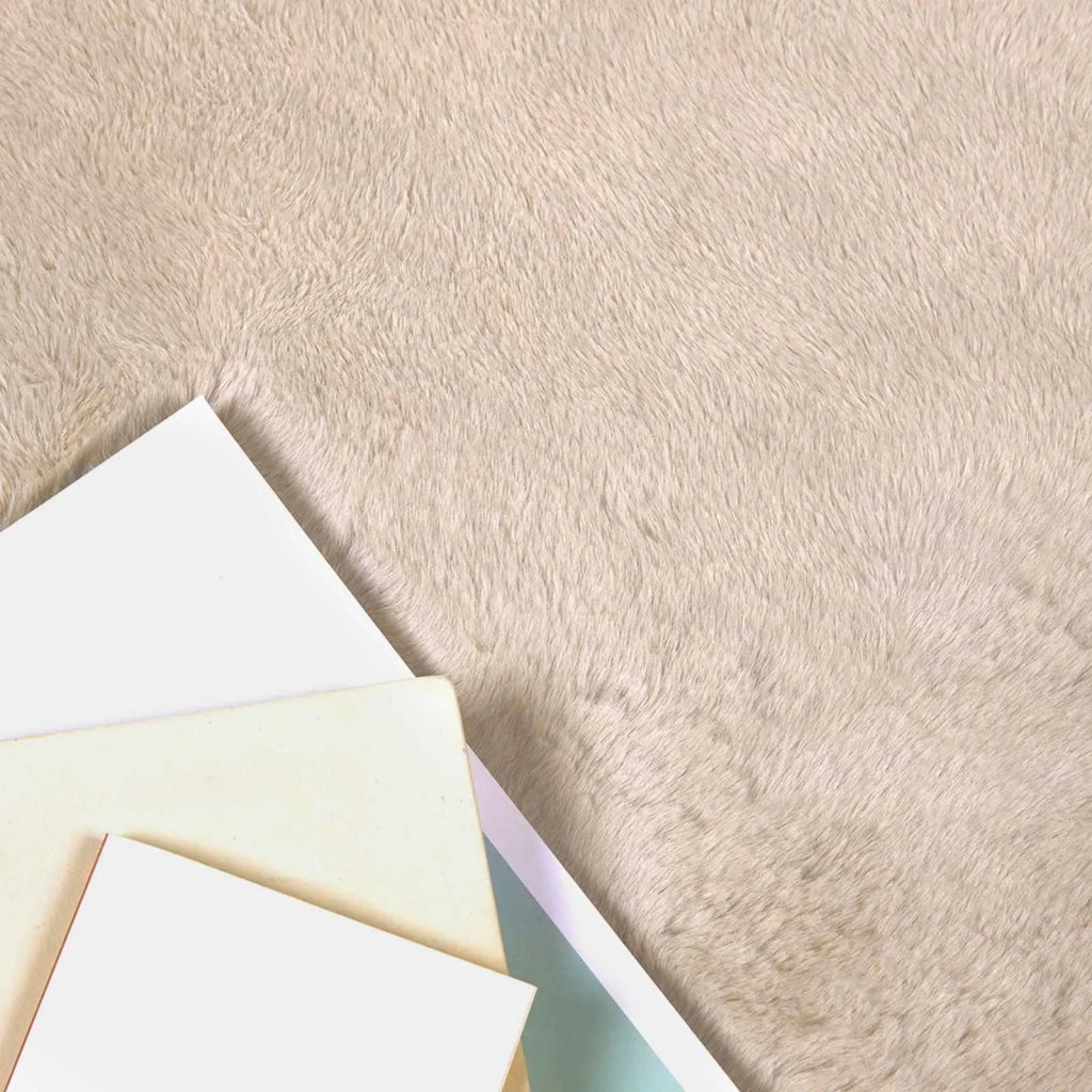 Tappeto antiscivolo in sintetica di coniglio OLITE Tortora 42021756