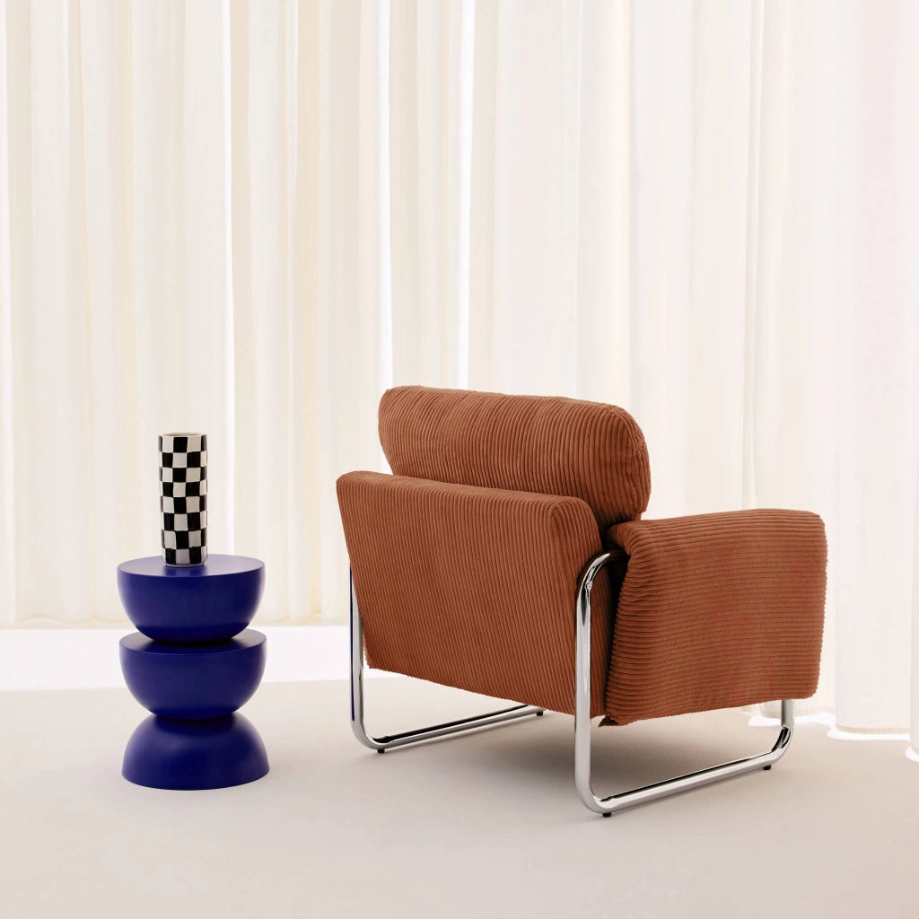 Poltrona vintage in velluto a coste con struttura cromata, terracotta