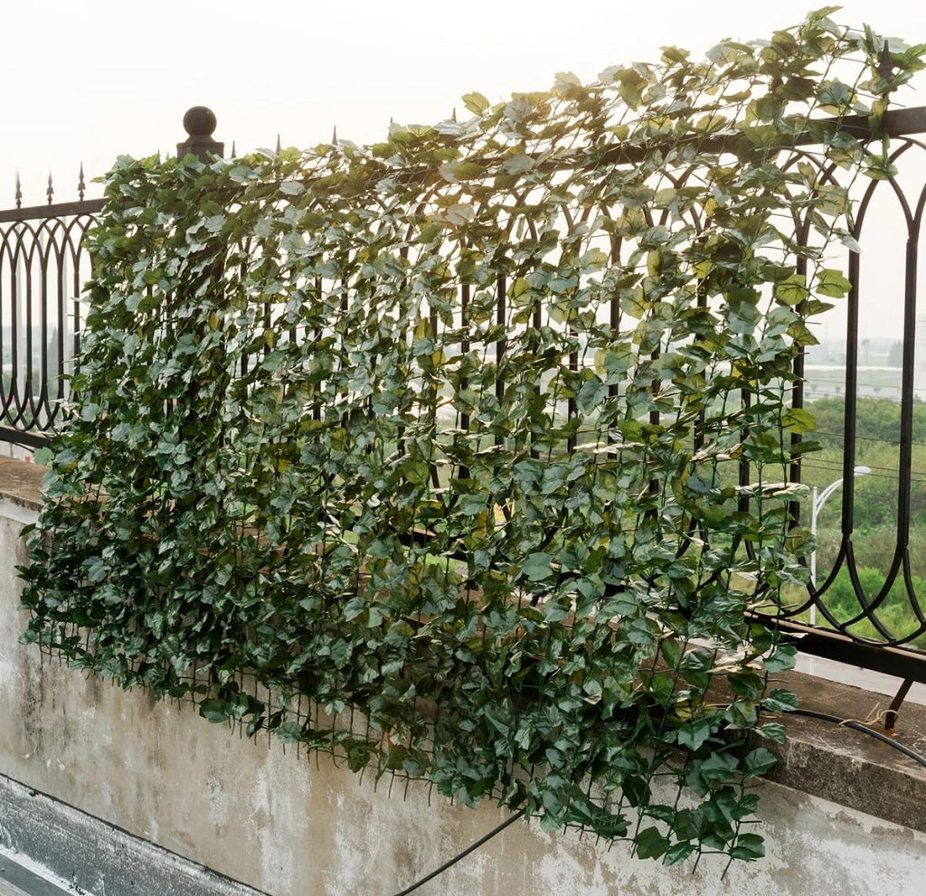 Siepe Artificiale con Foglie Edera Sintetica per Balcone Recinzioni Ringhiere Giardino (150 x 240 cm)