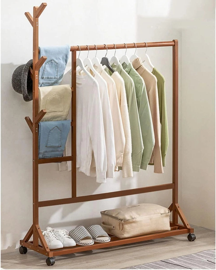 Appendiabiti Appendiabiti Appendiabiti con Ruote, Appendiabiti in Legno con Gancio e Portascarpe a 1 Ripiano, Organizer Multifunzionale per Camera da Letto/Marrone a/100 * 35 * 155Cm