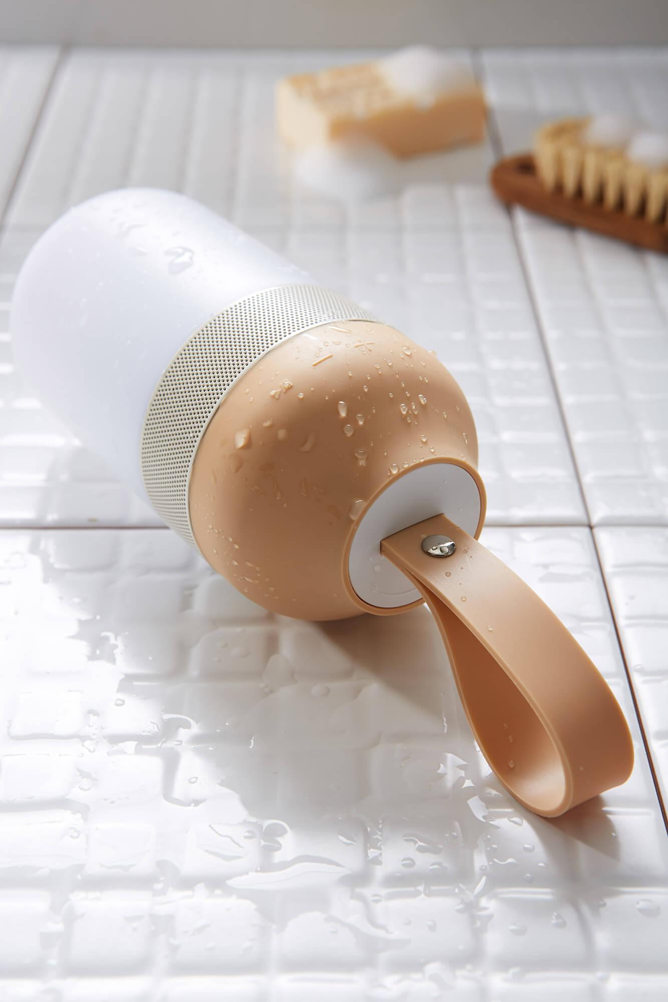 Altoparlante Bluetooth con Lampada LED 7,6x7,6x1,5 cm in Plastica Bianco Panna