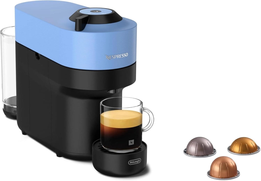 Nespresso De'Longhi Macchina Da Caffè A Capsule Vertuo Pop ENV90.P, Funzione Cold Brew, 4 Dimensioni Di Tazza, Connettività Bluetooth E WLAN, Pacchetto Di Benvenuto, Rosa