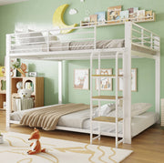 Letto a castello bianco 140x200 cm con scala in legno e struttura stabile