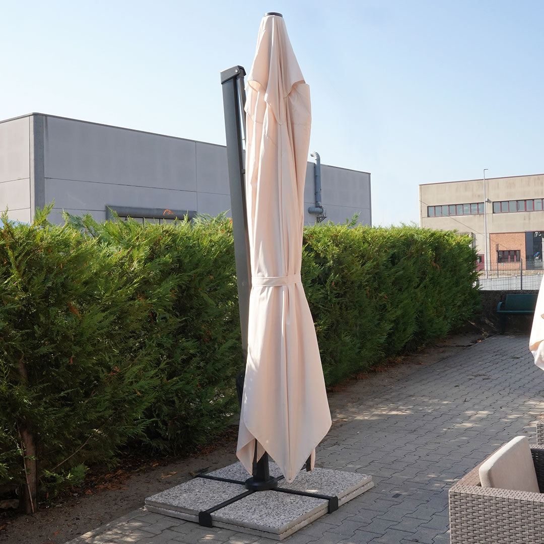 Ombrellone Decentrato da Giardino 4x4m in Alluminio Panna