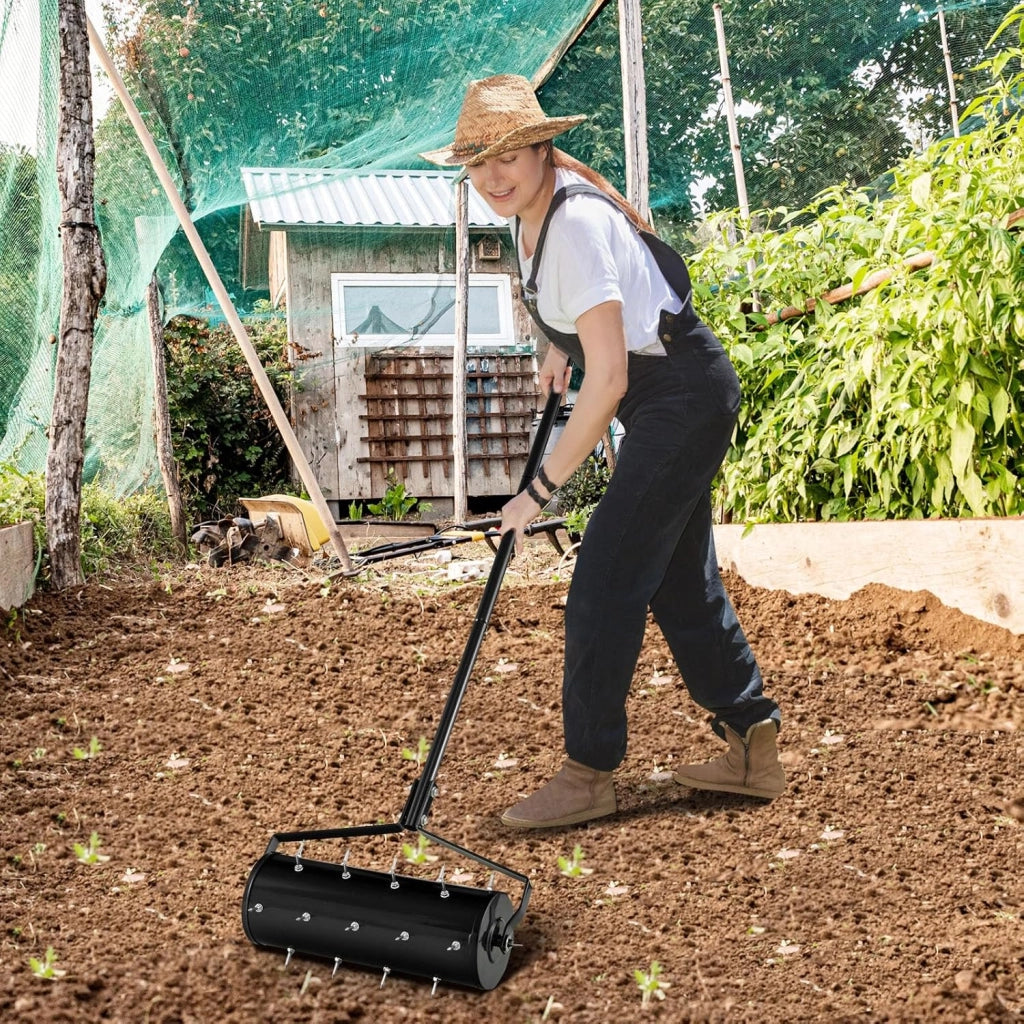 Arieggiatore per Prato a Rullo 44/53 cm, Aeratore Rullo da Giardino Manuale con Chiodi da 3,5 cm, in Metallo Antiruggine con Manico, Ideale per Prato, Orto e Terreno (44 x 130 cm, Nero)