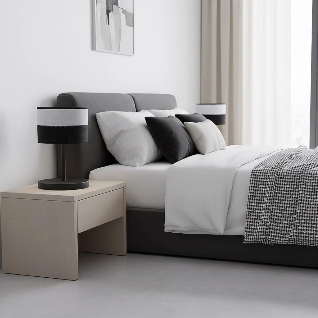 Lampada da tavolo KARBON in acciaio nero e tessuto grigio