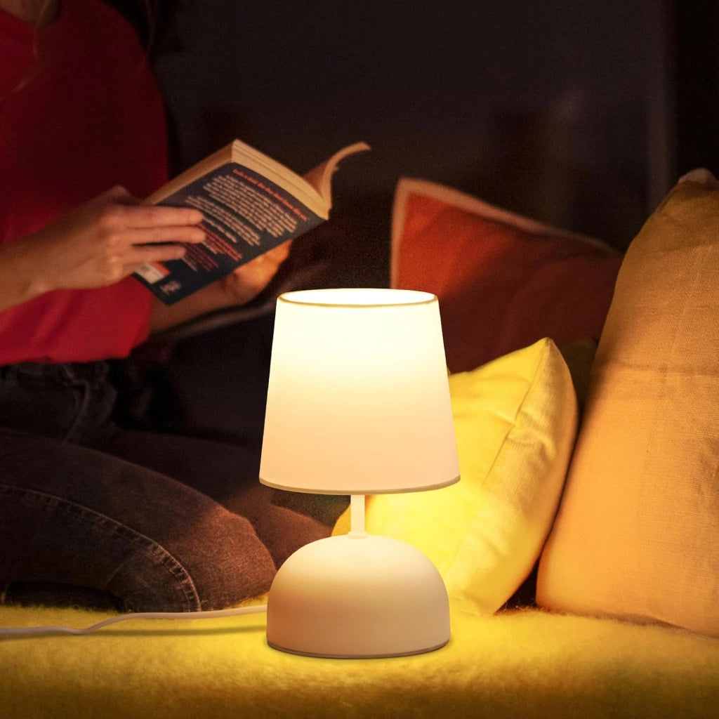ZMH Lampada da comodino moderna bianca E14 lampada da tavolo per camera da letto o soggiorno (lampadina non inclusa)