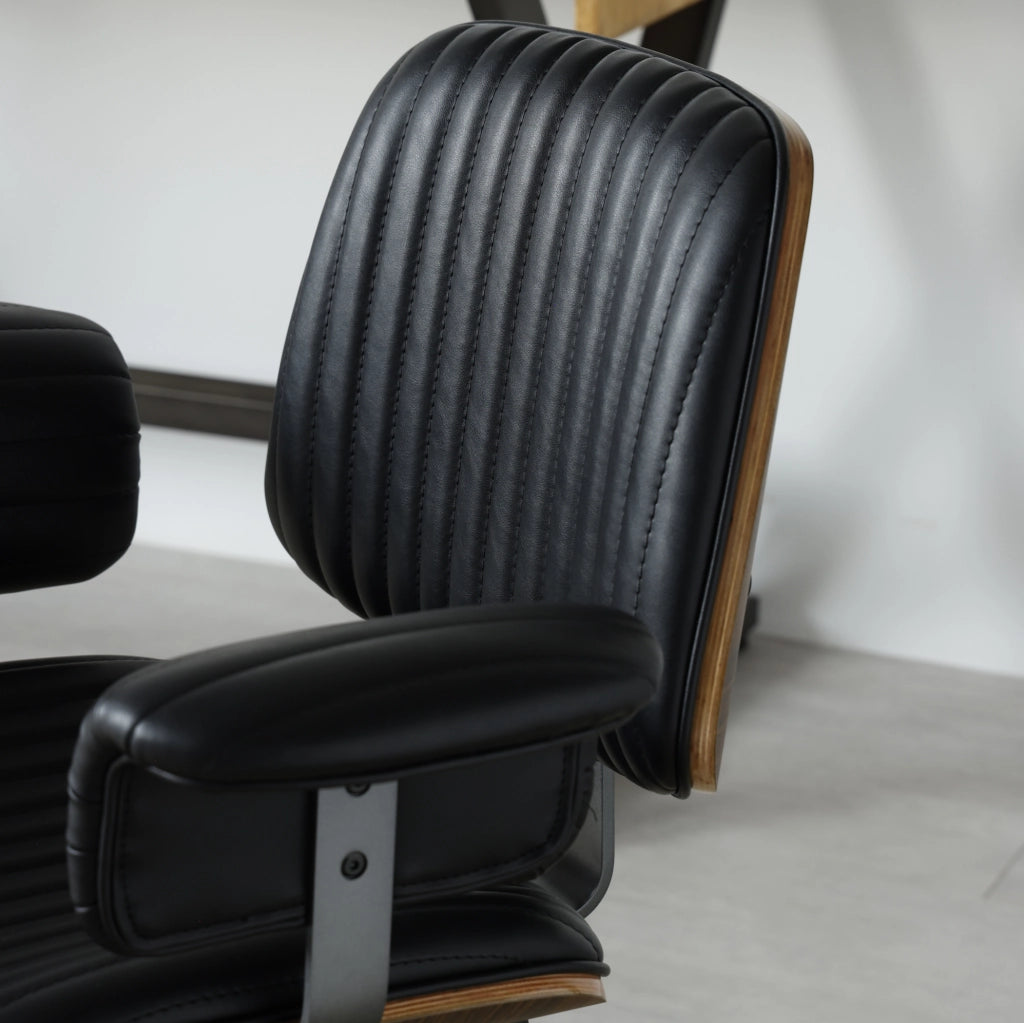 Sedia da ufficio girevole in PU nero con base in metallo