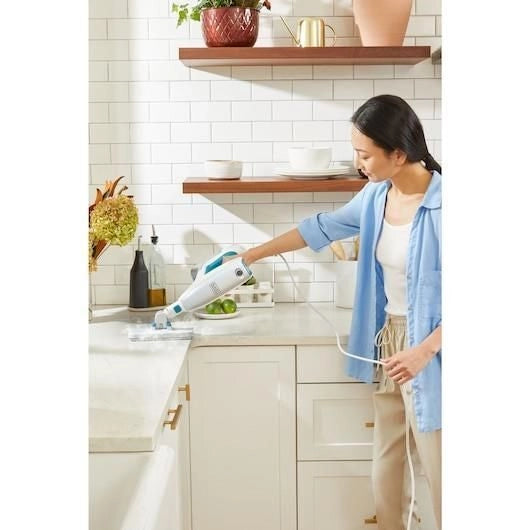 Black+Decker BHSM15FX08 - Pulitore a vapore 2 in 1, capacita' serbatoio 0.5 L, Potenza 1500 W, Pressione vapore elevata, Autonomia fino a 20 min, KIT_ estensione incluso, Colore Bianco-Arancio