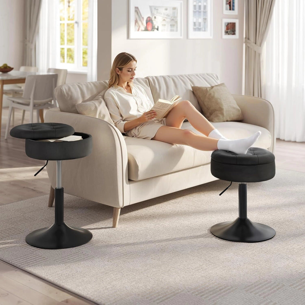 Set di 2 Sgabelli Piccolo da Bar in Velluto e Metallo, Sedia da Pranzo con Vano Portaoggetti, Sgabello Rotondo Girevole, Altezza Regolabile tra 49,5-65cm, Nero BH329sz-2