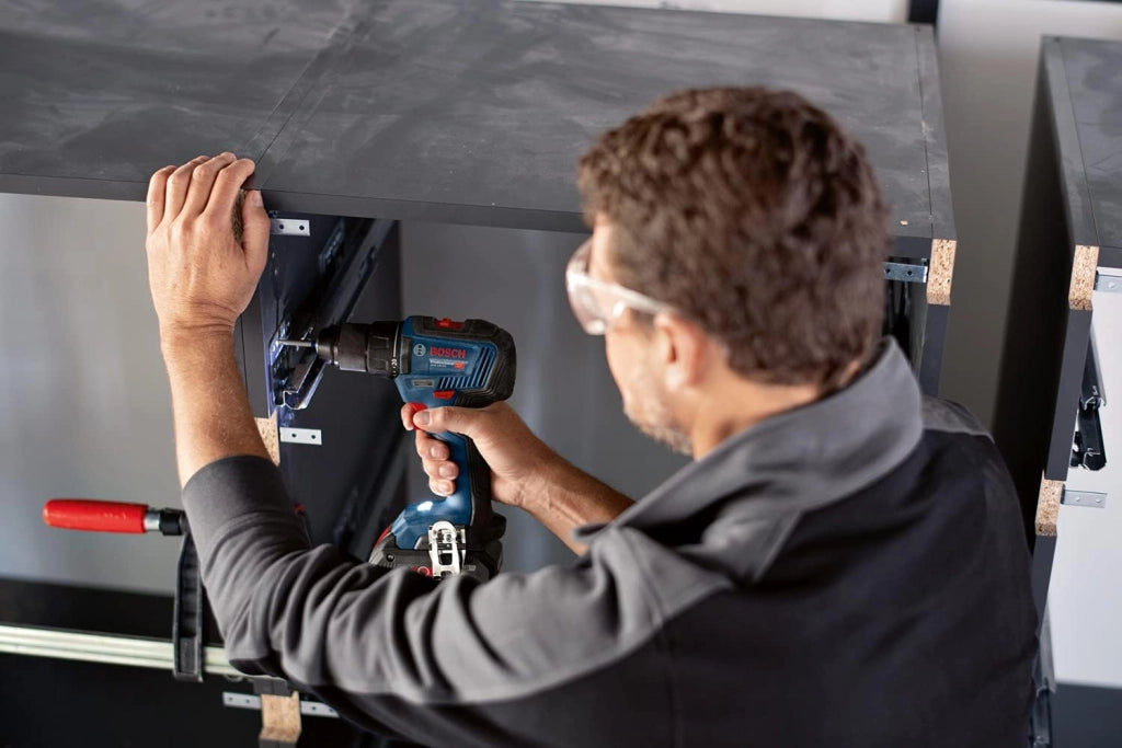 Bosch Professional 06019H5201 - Trapano avvitatore GSR 18 V, 55 (2 batterie da 2,0 Ah, max. Coppia di serraggio: 55 Nm, in L-BOXX), 18 V, blu