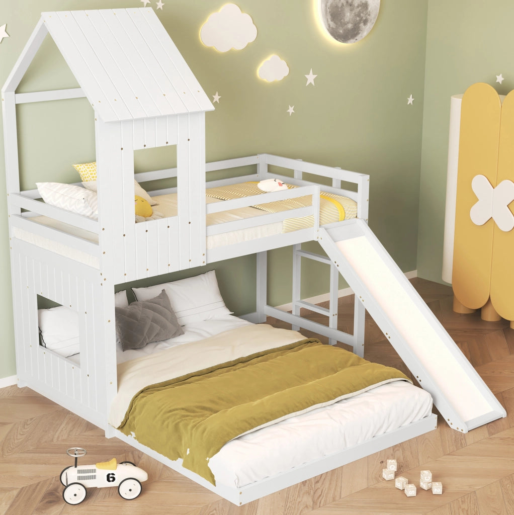 Letto a castello con scivolo 210x227x216 cm con tetto; finestra e scala a 3 gradini in legno e MDF bianco