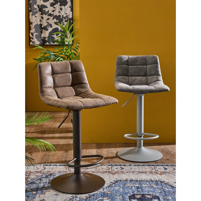 Set di 2 Sgabelli Clayton In Pu Grigio E Base Grigia
