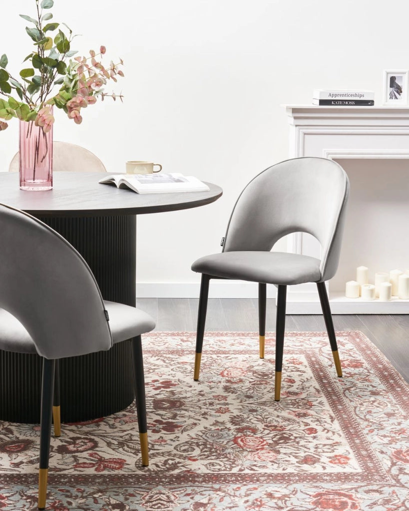 Set di 2 sedie da pranzo rivestimento in velluto grigio gambe nere glamour retrò