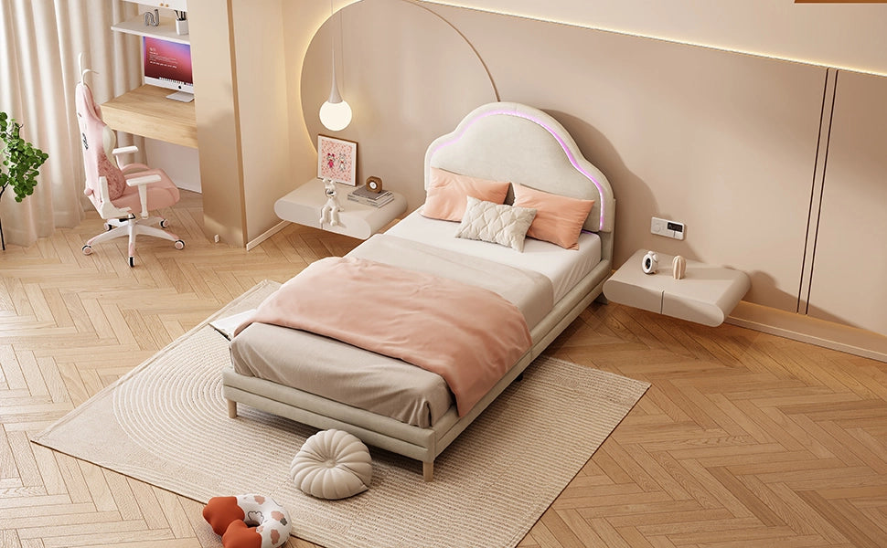 Letto singolo imbottito con testiera a nuvola e striscia LED multicolore; velluto beige; 90x200 cm; senza materasso