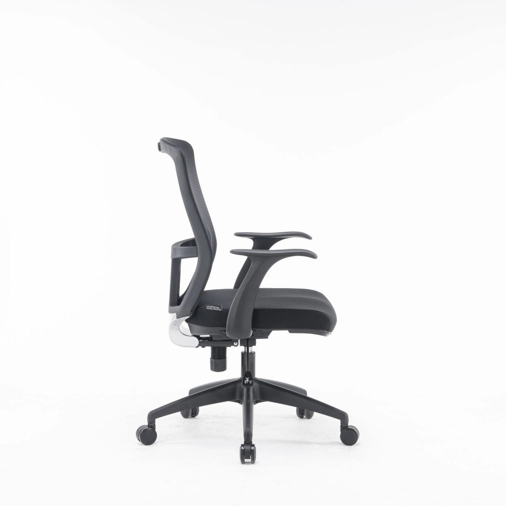 Sedia da ufficio Barzio, Poltrona operativa a rete con braccioli, Seduta ergonomica da ufficio, 60x64h98/108 cm, Nero