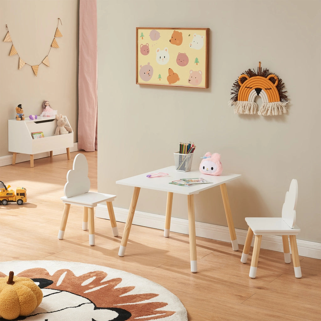 Set di 3 Mobili per Cameretta Hovle Tavolino e 2 Sedie - Bianco / Naturale [en.casa]