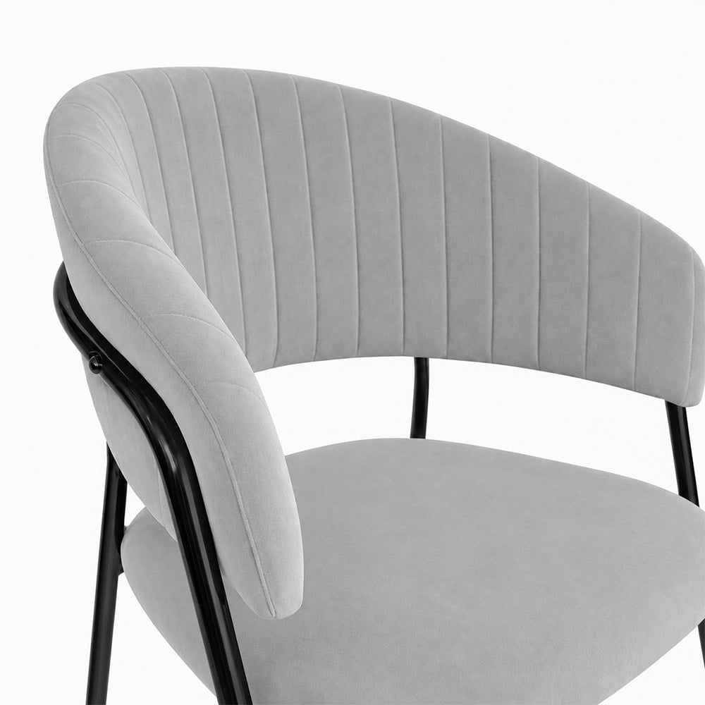 Sedie da sala da pranzo set da 4 Aurelia in velluto grigio con gambe nere