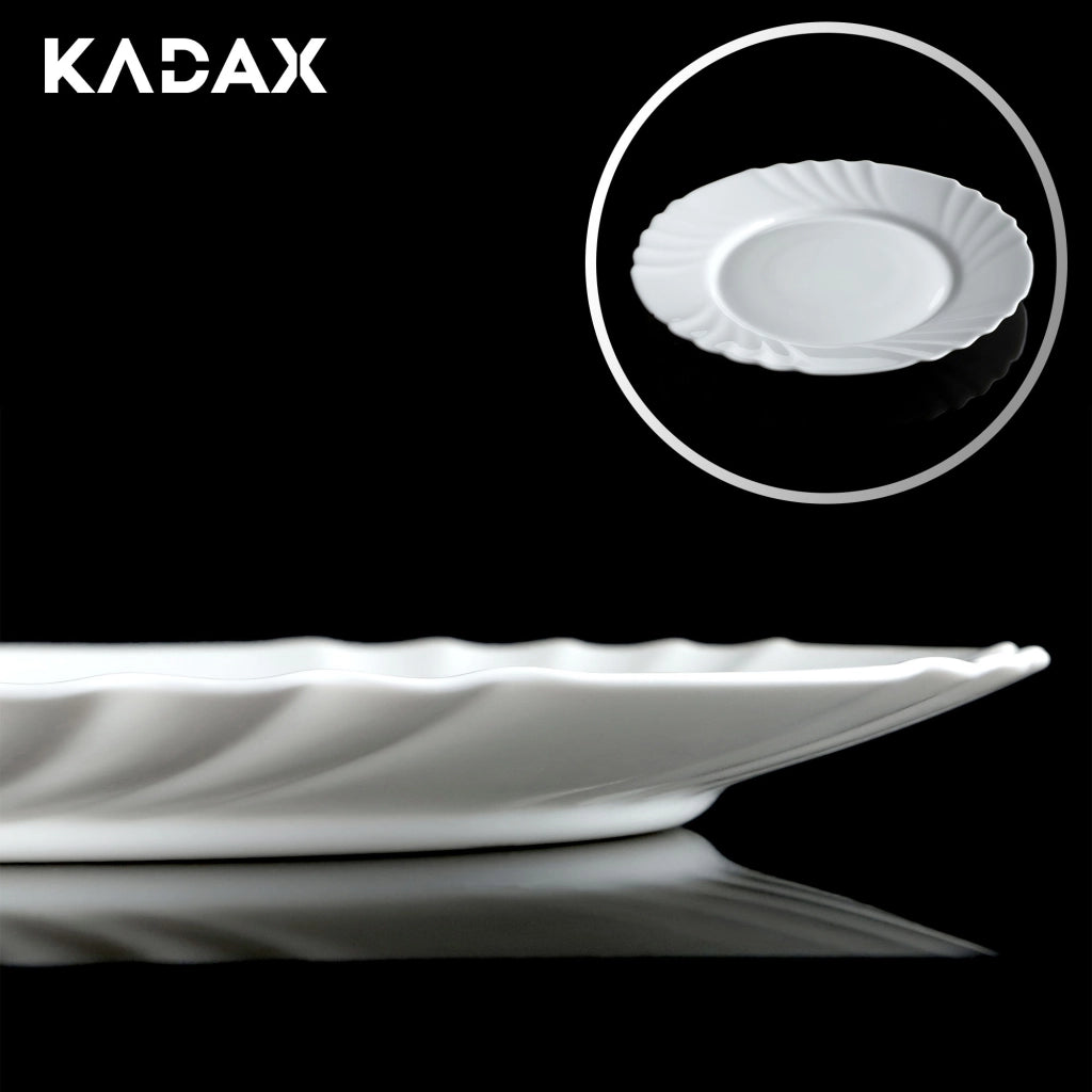 Set di stoviglie KADAX composto da 6 piatti, colore bianco.