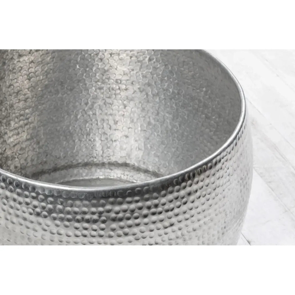 Tavolino basso TRIANE 60 cm in alluminio argentato – Tavolino rotondo design effetto martellato