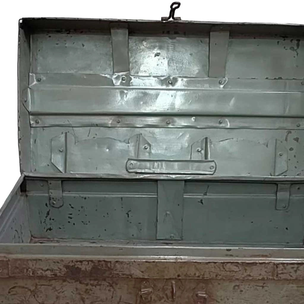 Valigia artigianale in metallo, 67x37x25h cm