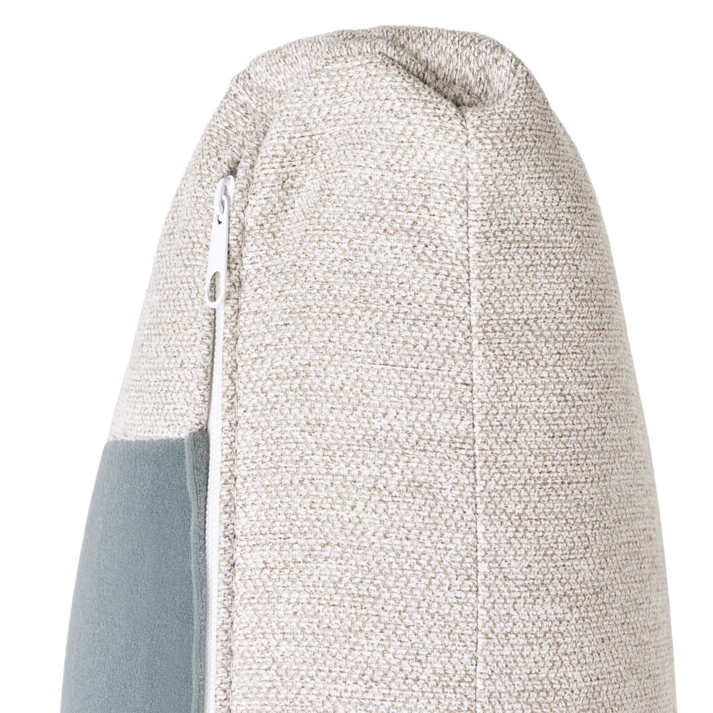 Poltrona moderna imbottita in tessuto beige chiaro con gambe in metallo stile moderno e minimalista