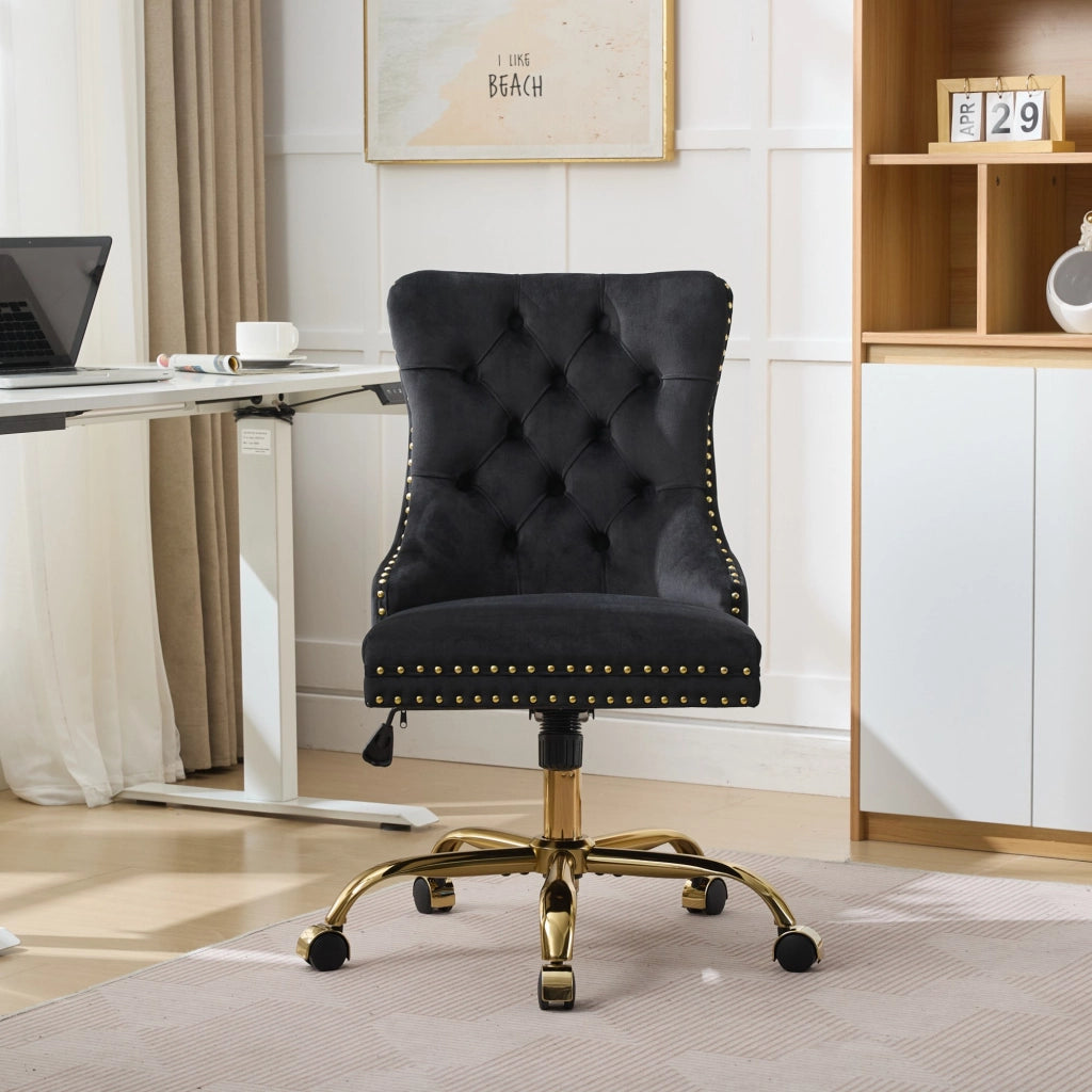 Chaise de bureau in velluto con seduta ampia, schienale capitonné e base in metallo dorato per comfort prolungato nero