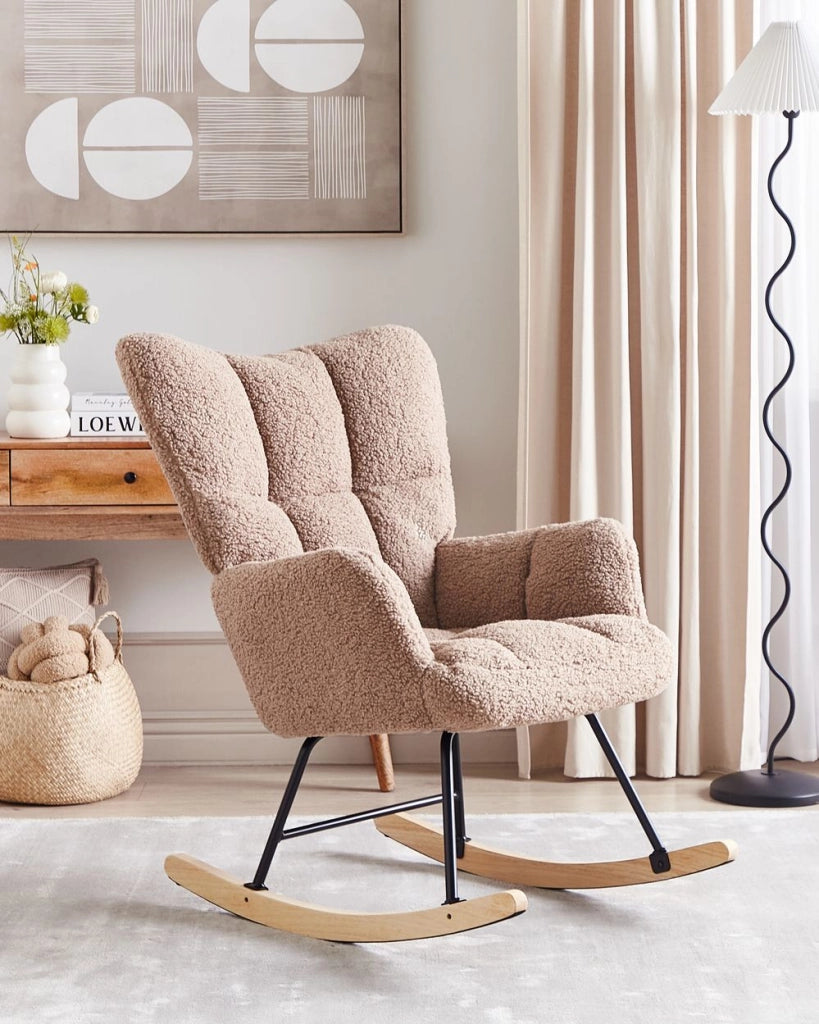 Sedia a dondolo bouclé beige e gambe nere stile Moderno soggiorno camera da letto
