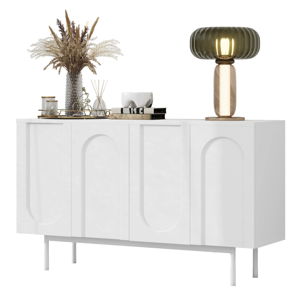 Credenza bianca con ripiani regolabili e gambe in metallo; MDF