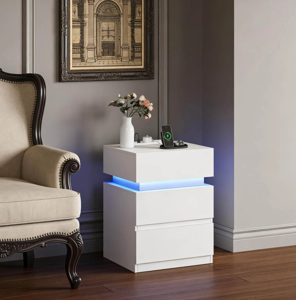 Comodino 40 cm con LED regolabile, 2 prese e 2 USB in materiale di legno bianco