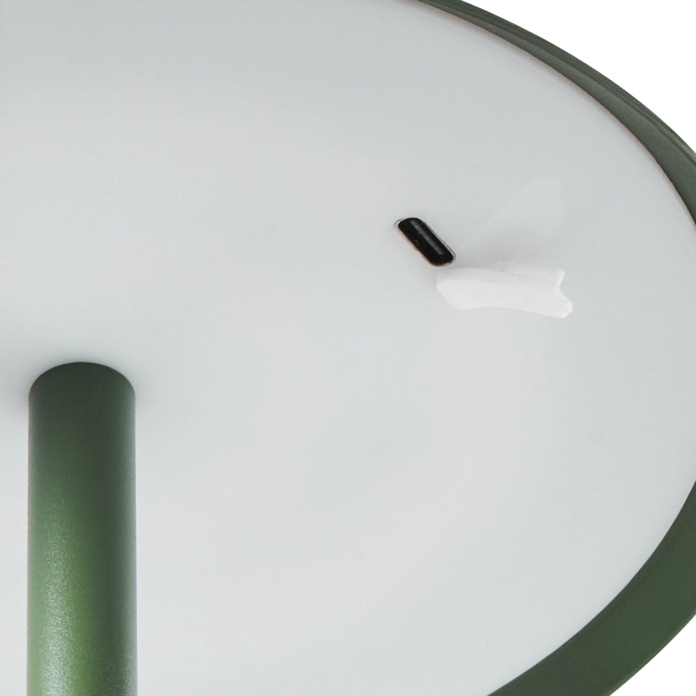Lampada da tavolo wireless in metallo verde per interni ed esterni con porta USB C ricaricabile