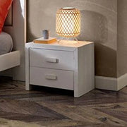 Comodino mod sira interamente in legno massiccio di abete laccatoin colorazione bianco
