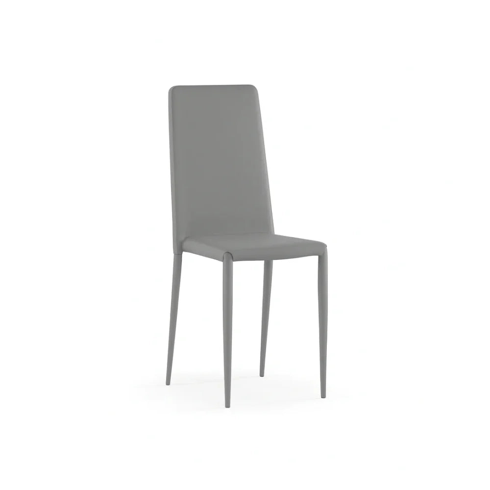 Set di 4 sedie da pranzo impilabili in similpelle grigio chiaro Arianna con struttura in metallo facili da pulire | Duzzle