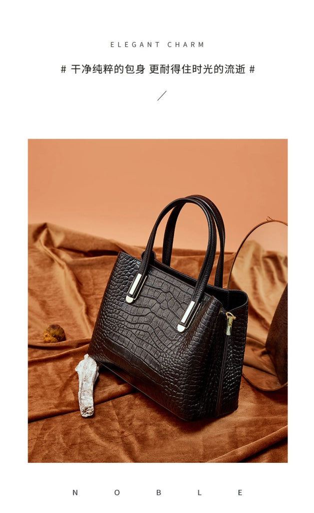 Borsa a tracolla da donna in vera pelle, colore nero.