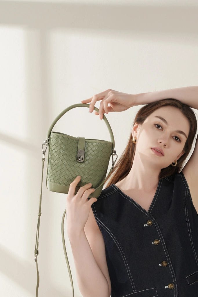 Borsa a tracolla da donna in vera pelle, colore verde.