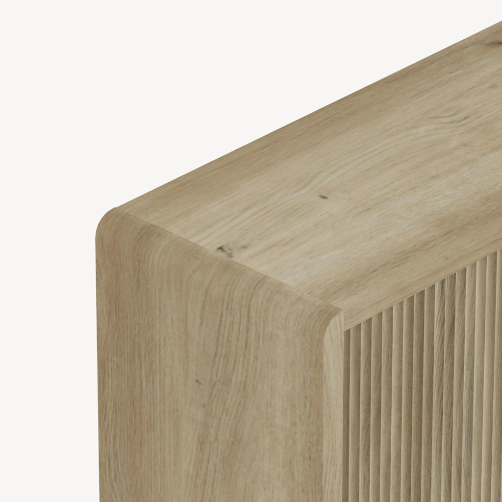 Credenza Bassa Lukkodso con 4 Ante e Scomparti Aperti 77x145x30 cm Effetto Rovere medio-chiaro [en.casa]