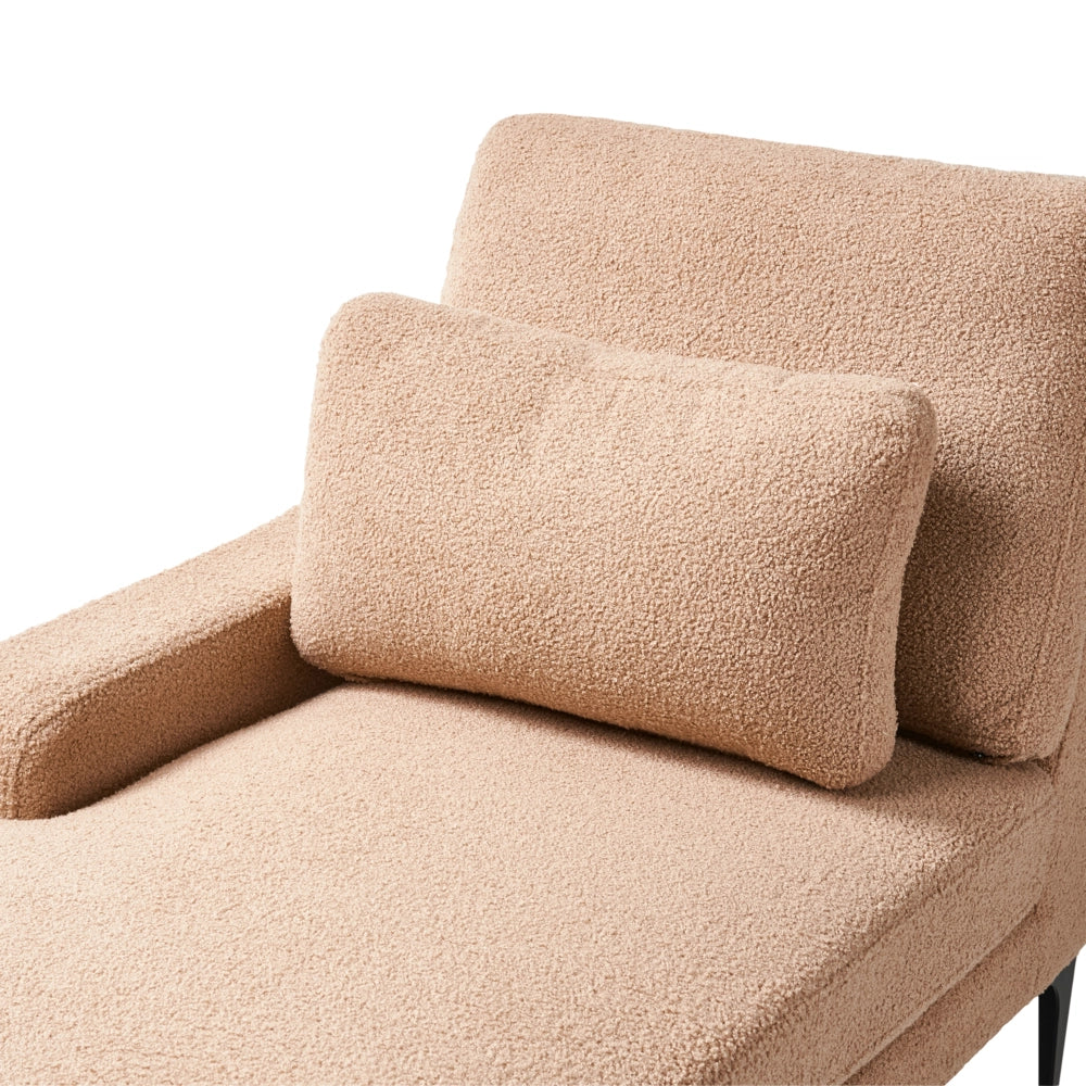 Chaise Lounge a destra Tappezzeria in bouclé beige sabbia con rivestimento in acqua Gambe in metallo con cuscini