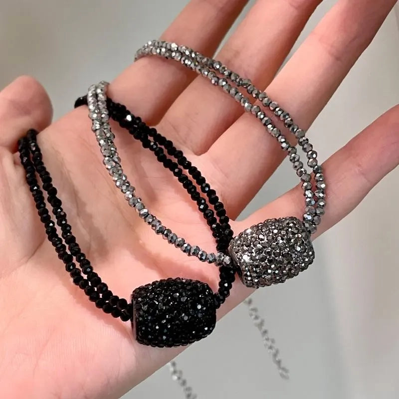 Collana fatta a mano con perline di cristallo nere e grigie, regalo di Natale o di compleanno.