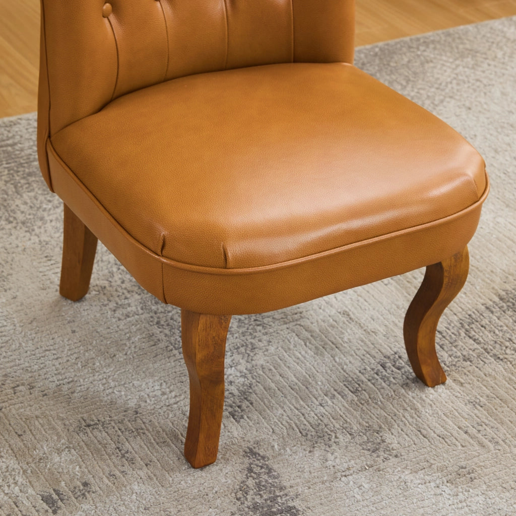 Sedia da pranzo in pelle con gambe in legno e bottoni decorativi - marrone chiaro
