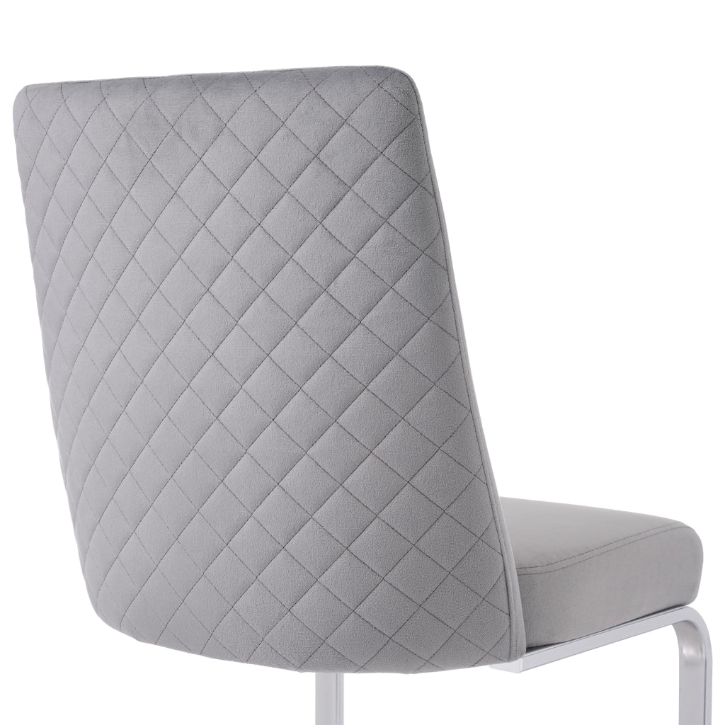 Set di 2 sedie da pranzo in velluto grigio con gambe in metallo argentato, schienale con design a rombi