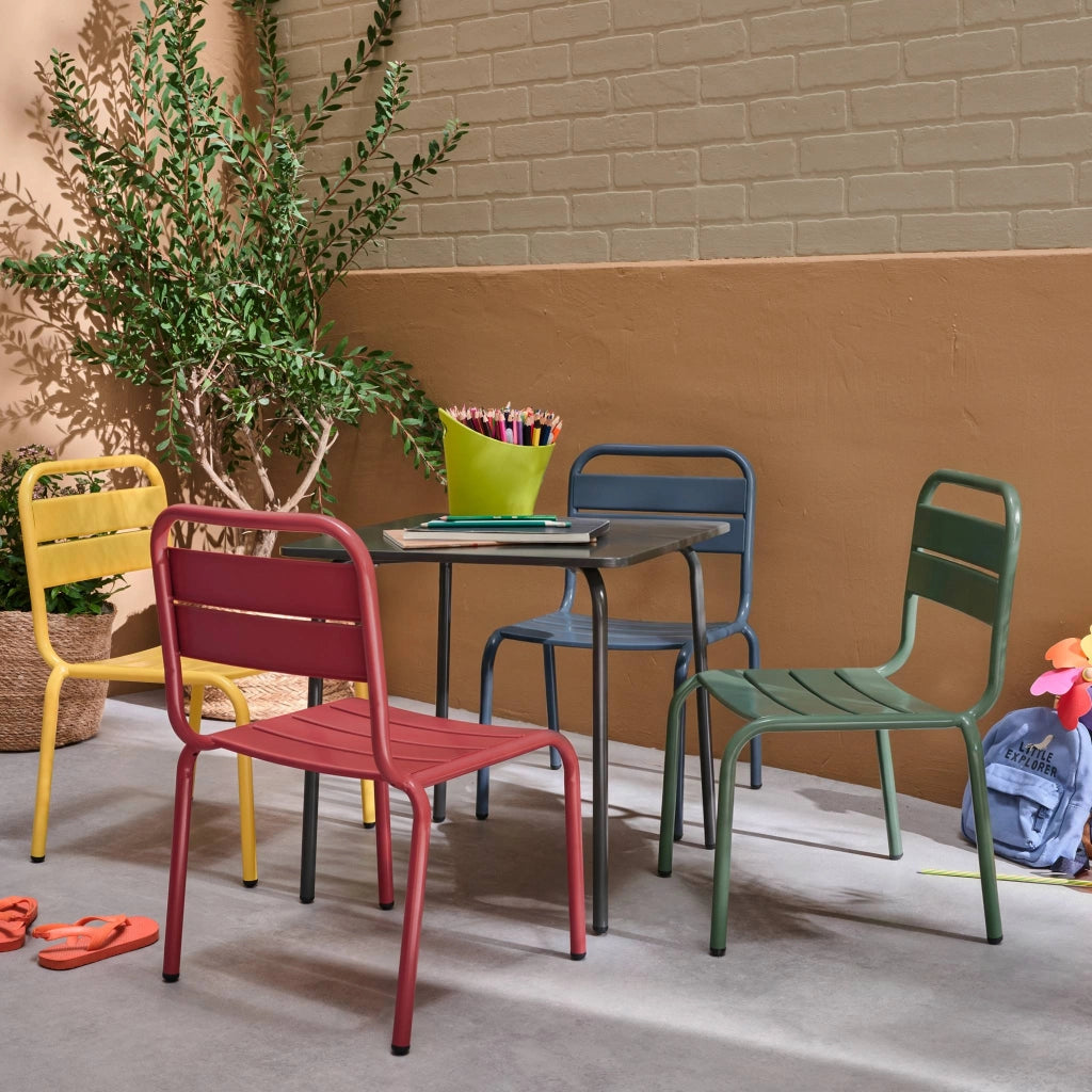 Set tavolo da giardino per bambini in metallo con 4 sedie, multicolore