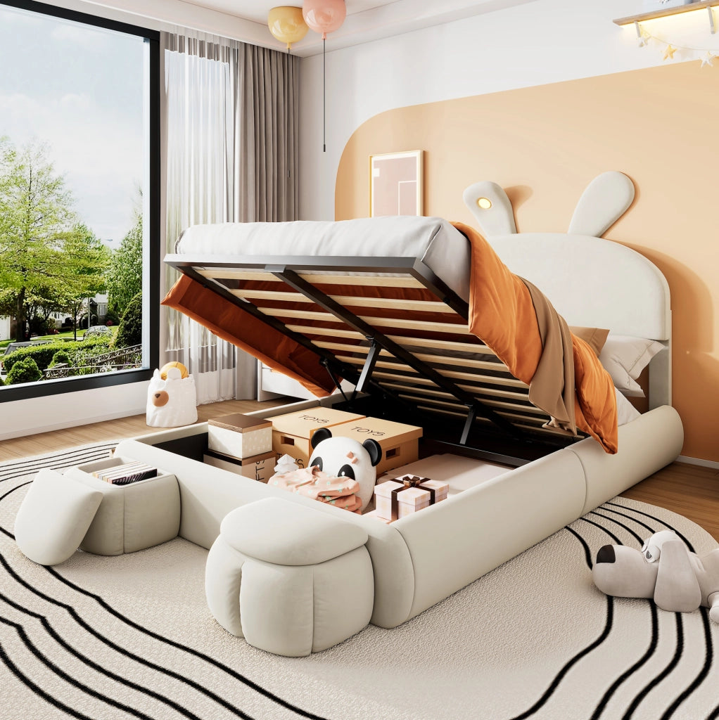 Letto imbottito beige 140x200 cm con LED, vano contenitore e 2 pouf