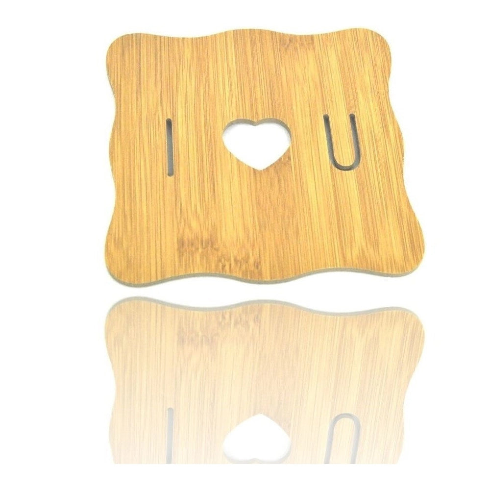 Trade Shop - Base Sotto Pentola Casseruola Piatto In Legno Fantasia I Love You 17x17cm -