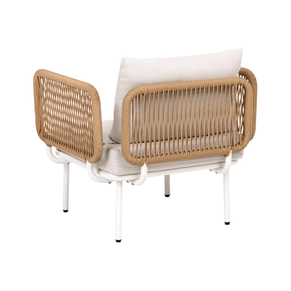 Poltrona da giardino in rattan PE beige chiaro con cuscini e braccioli, stile rustico moderno