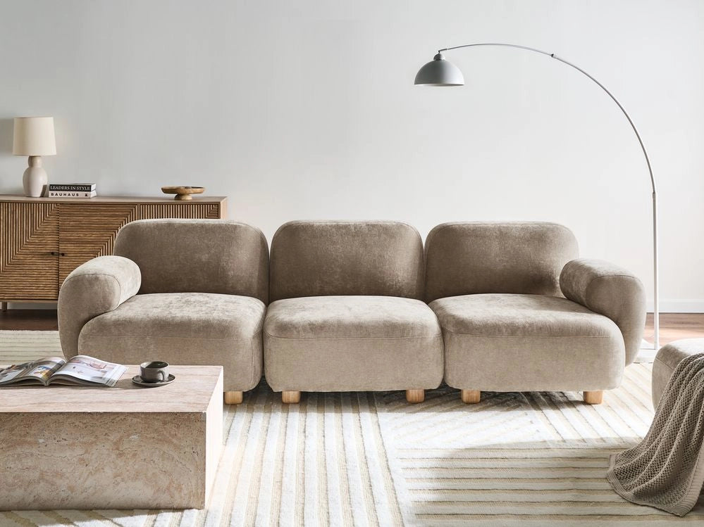 Divano componibile a 3 posti in tessuto due moduli angolari gambe in legno beige stile moderno