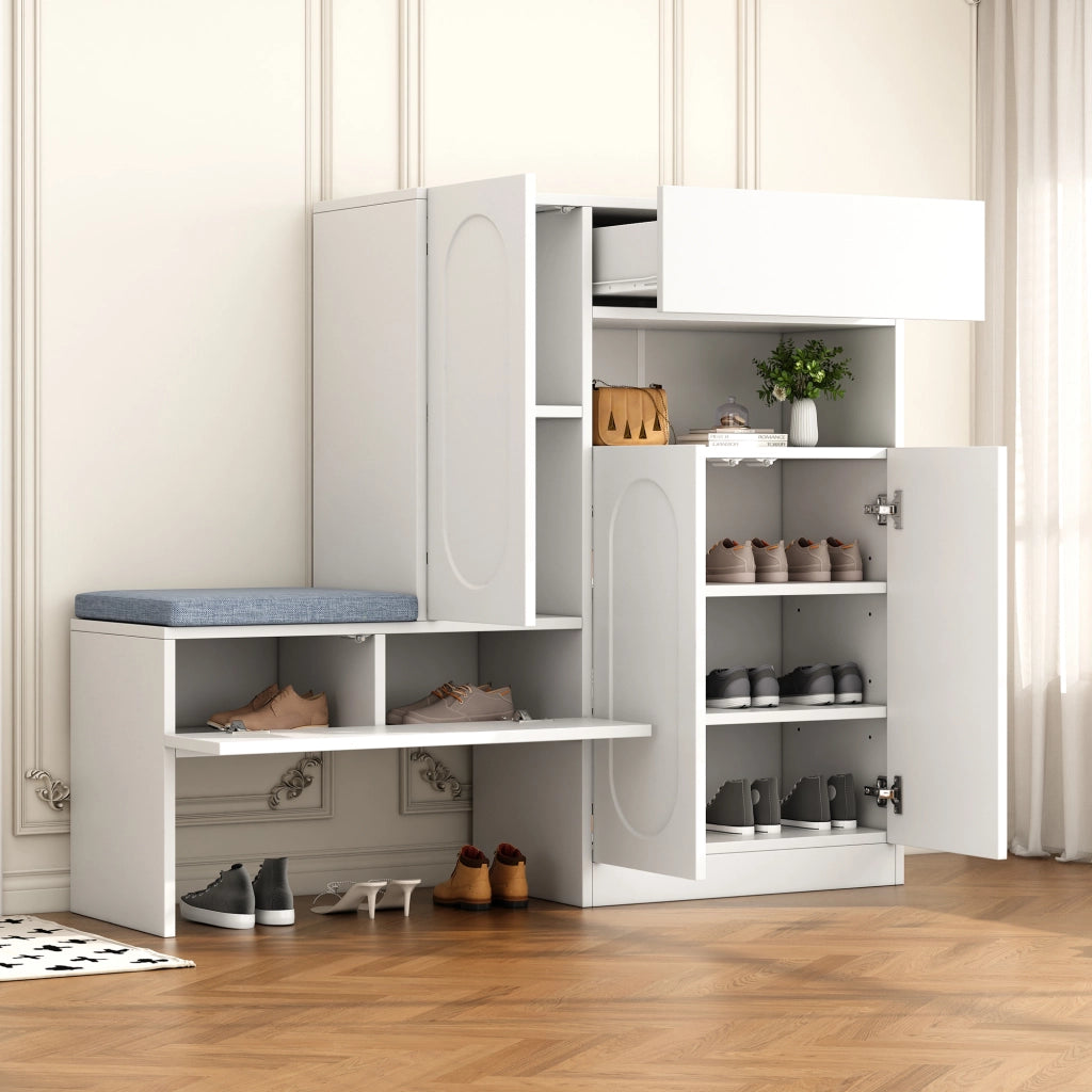 Scarpiera con 2 Ante e Panca Imbottita; Ripiani Regolabili; Chiusura Ammortizzata; in Truciolare; Bianco; 130×35×110 cm