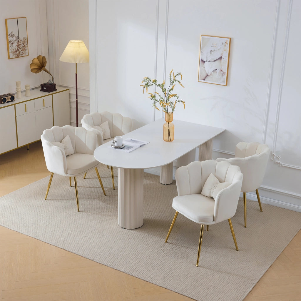 Fauteuil set da 4 in velluto con schienale a petalo e gambe in metallo dorato per soggiorno e sala da pranzo beige