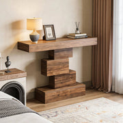 Tavolino consolle rustico con base geometrica e design funzionale