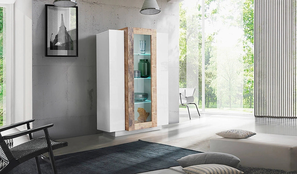 Vetrina moderna con anta a Ablaze, Made in Italy, Mobile vetrinetta da soggiorno, cm 80x38h121, Bianco lucido e Acero, con luce LED bianca
