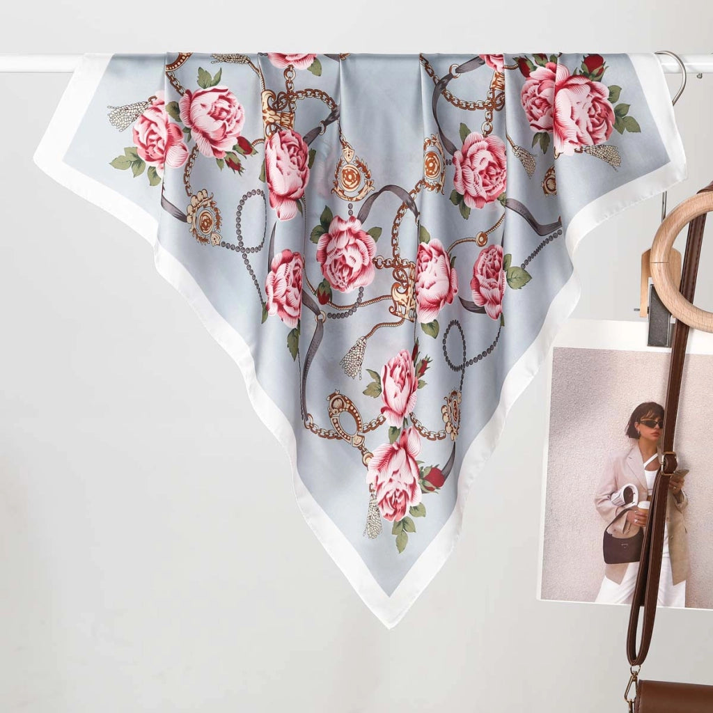 Eleganti e trendy sciarpe di seta da donna, realizzate in pura seta.